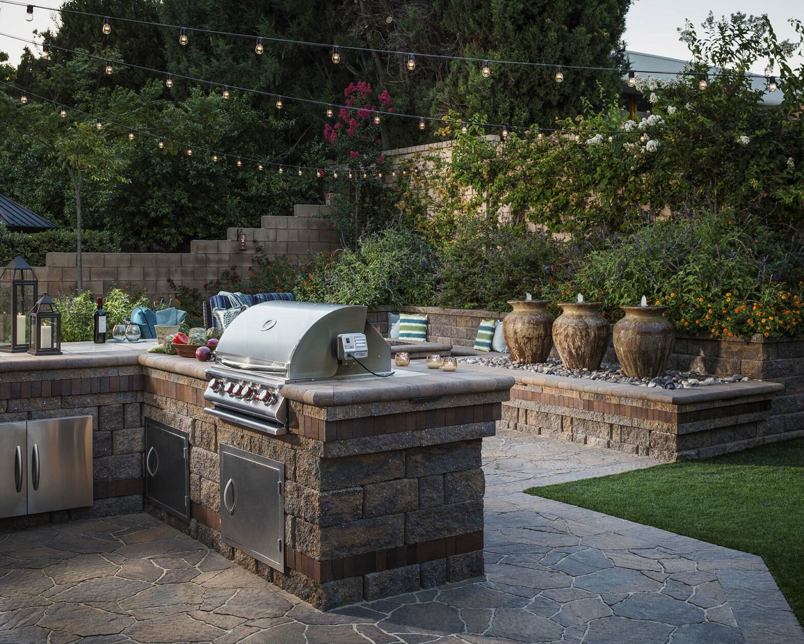 outdoor kitchen