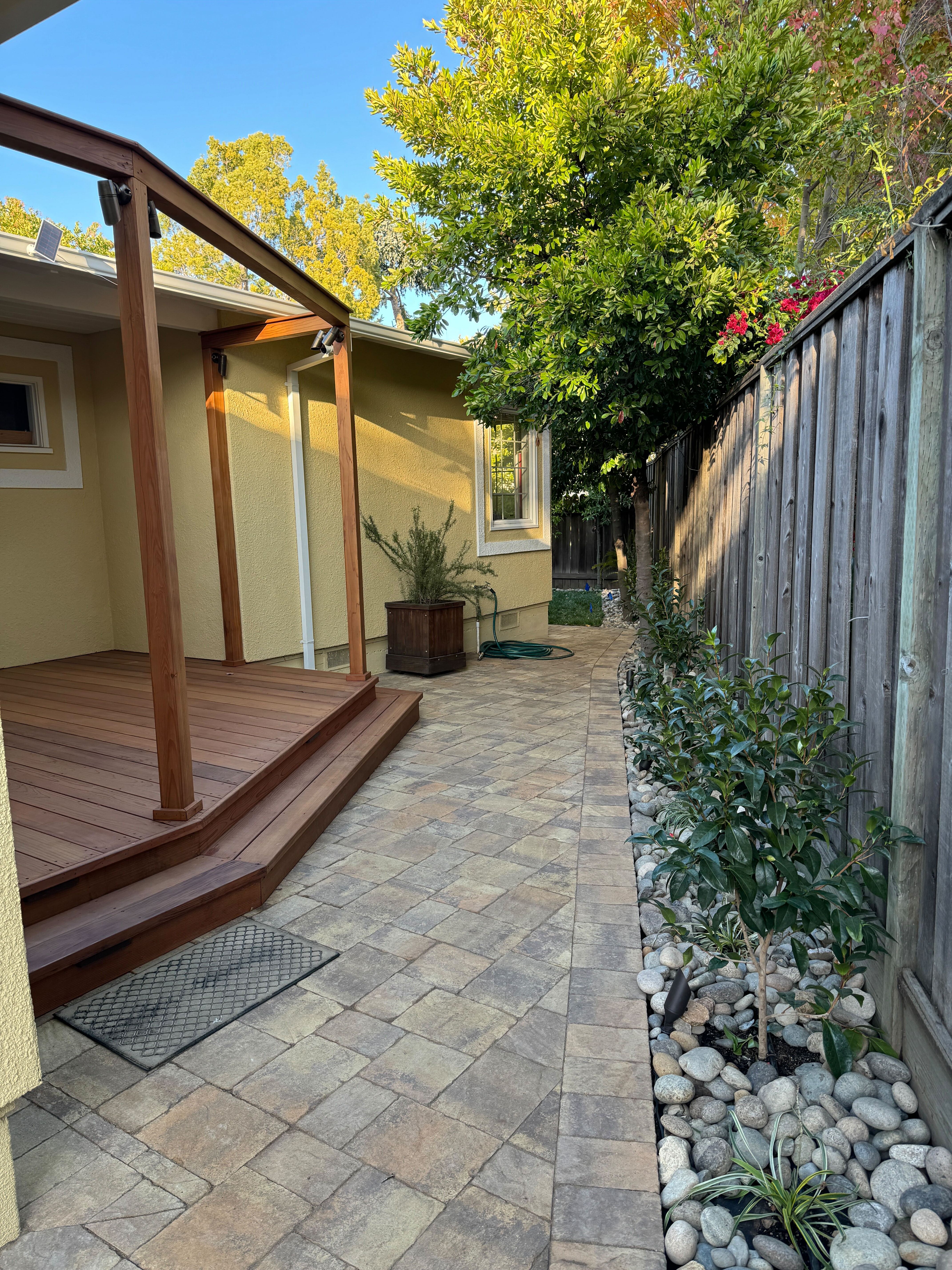 Outdoor living project in San Mateo. Sequoia Outdoor.