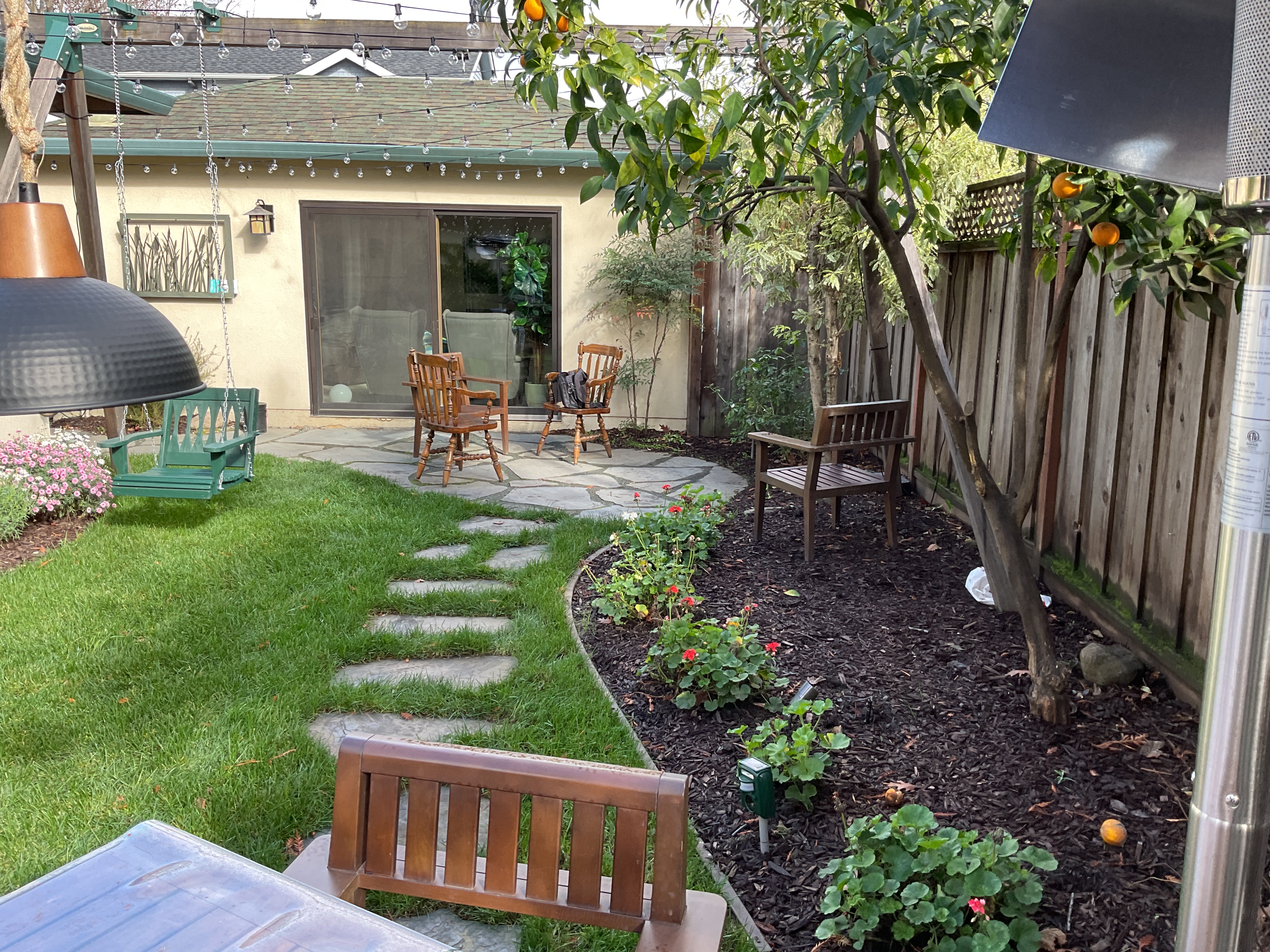 Bluestone Patio and Garden Path in Menlo Park's Willows